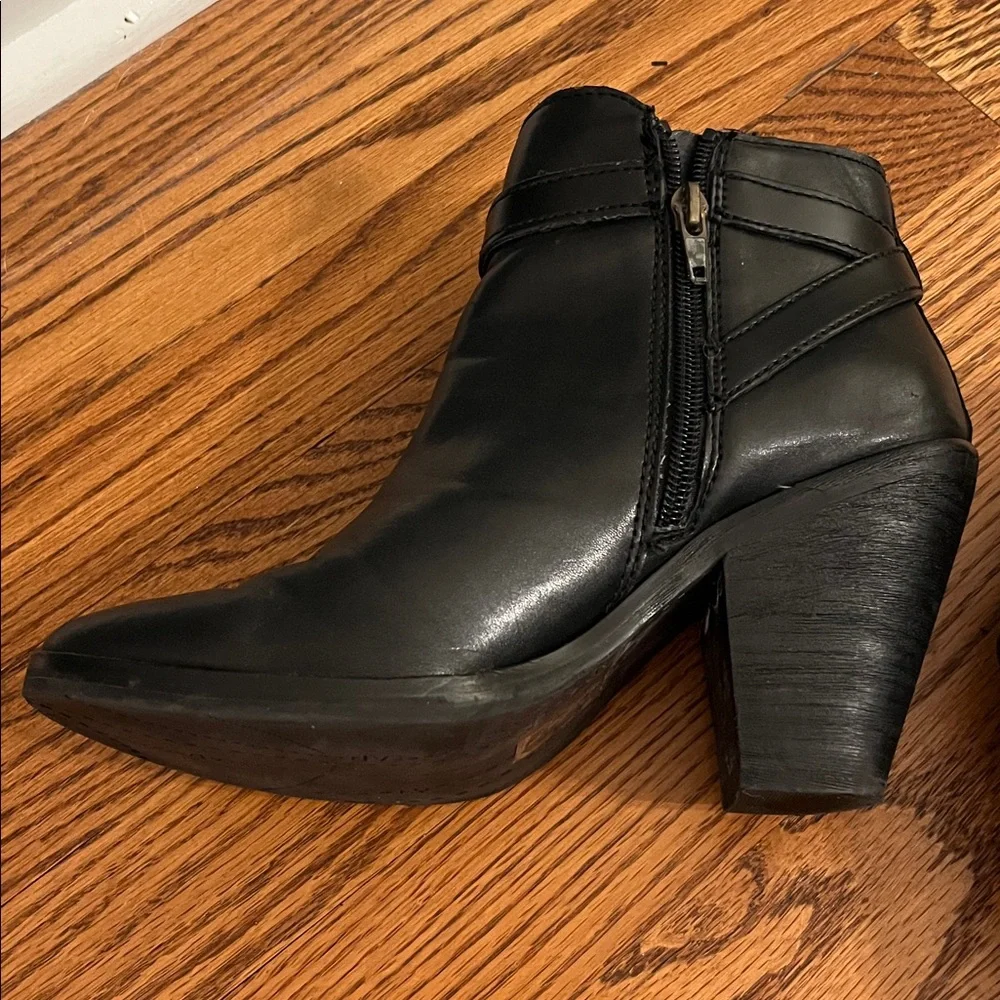 DV by Dolce Vita step out